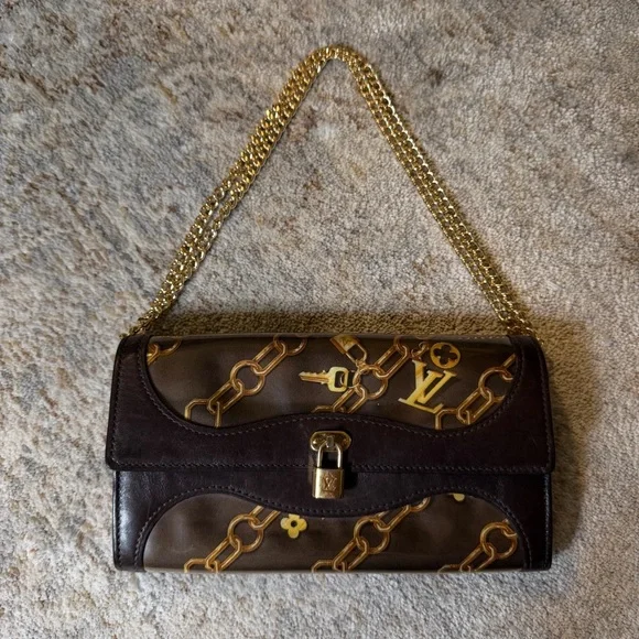 LOUIS VUITTON MONOGRAM CHARMS CHAIN WALLET - Picture 10 of 10